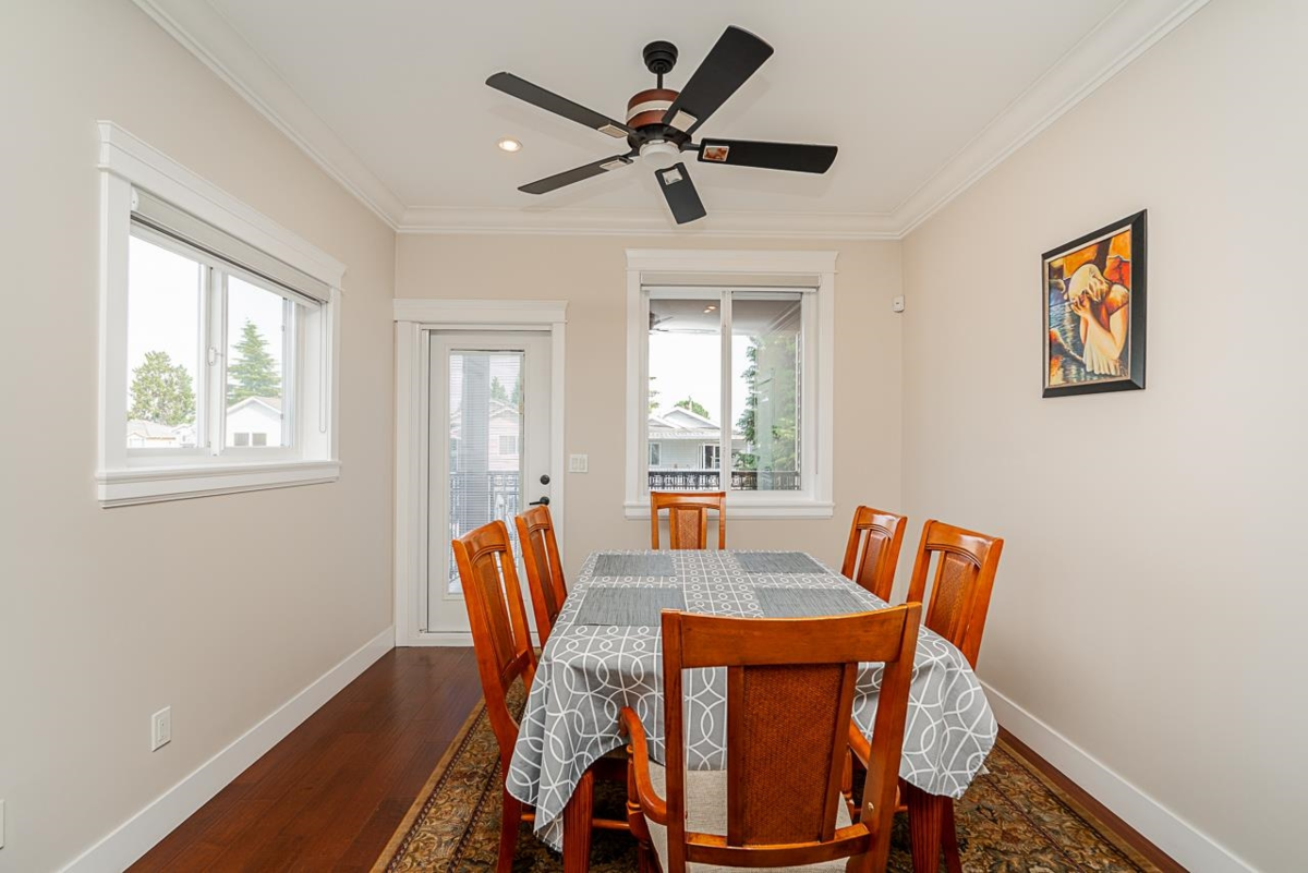 Primary Bathroom Photo of 7568 19th Avenue, Burnaby, BC