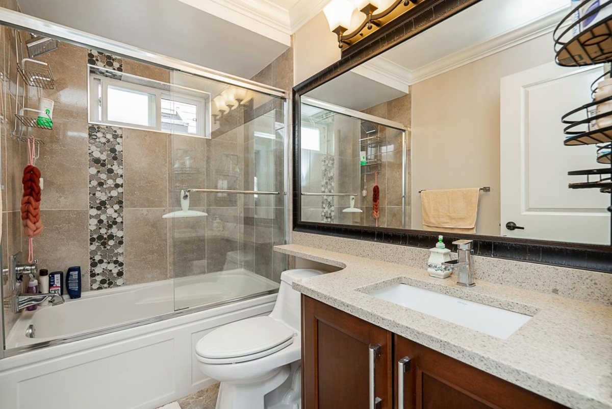 Swimming Pool Photo of 7568 19th Avenue, Burnaby, BC