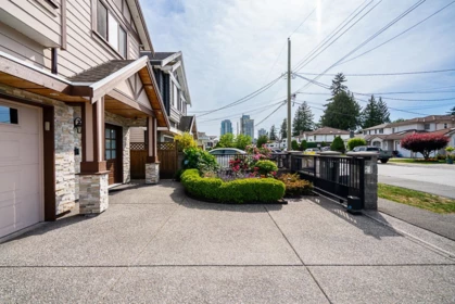 7568 19th Avenue, Burnaby, BC