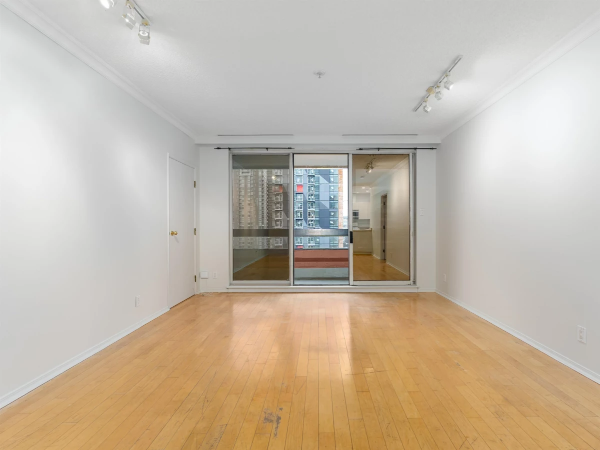 Family Room Photo of 1108 1177 Hornby Street, Vancouver, BC