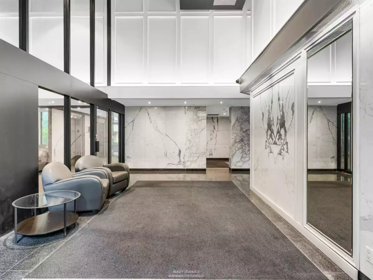 Hallway Photo of 1108 1177 Hornby Street, Vancouver, BC