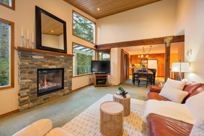 3205 Arbutus Drive, Whistler, BC, Whistler — Single Family Residence for sale