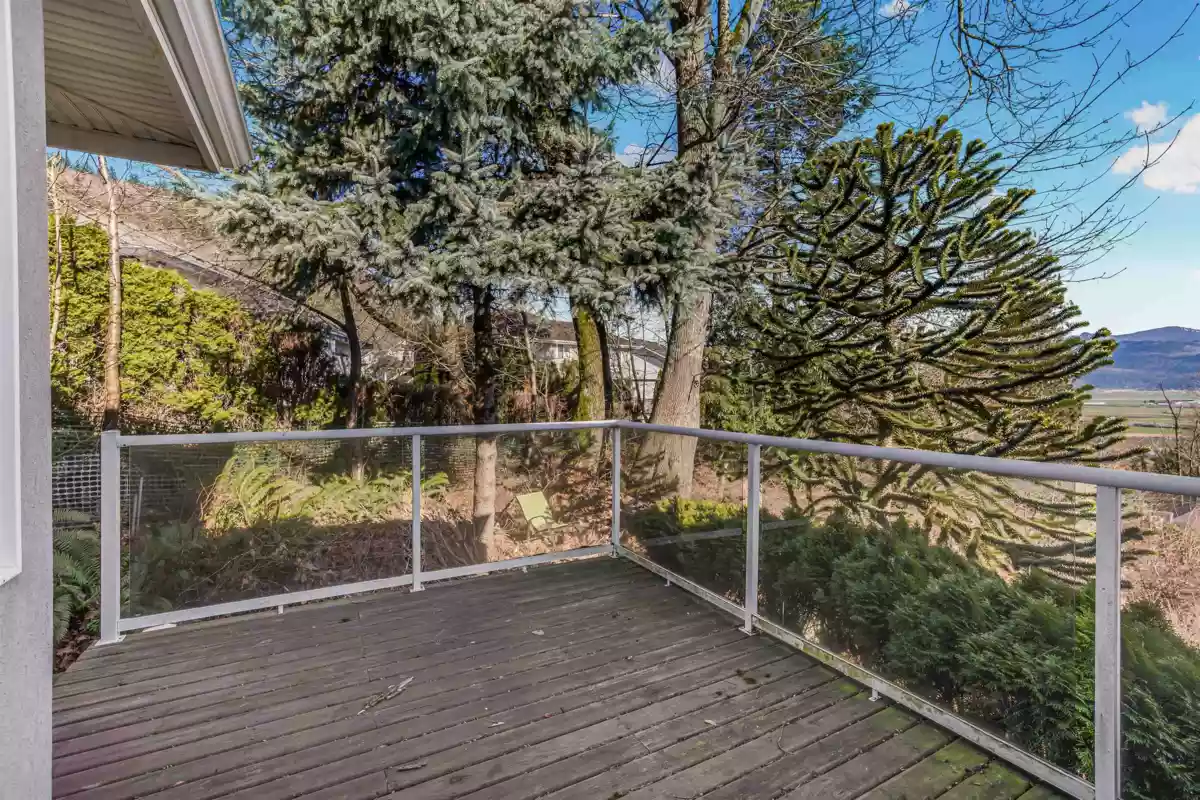 Outdoor Kitchen Photo of 36111 Spyglass Lane, Abbotsford, BC
