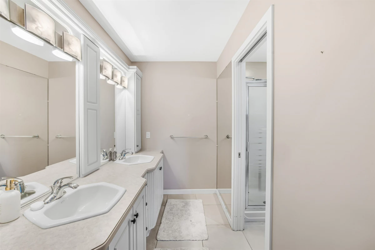 Powder Room Photo of 36111 Spyglass Lane, Abbotsford, BC