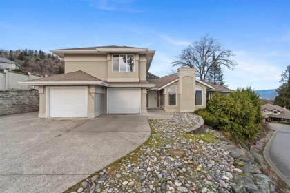 36111 Spyglass Lane, Abbotsford, BC, Abbotsford East — 8 bed single family residence for sale