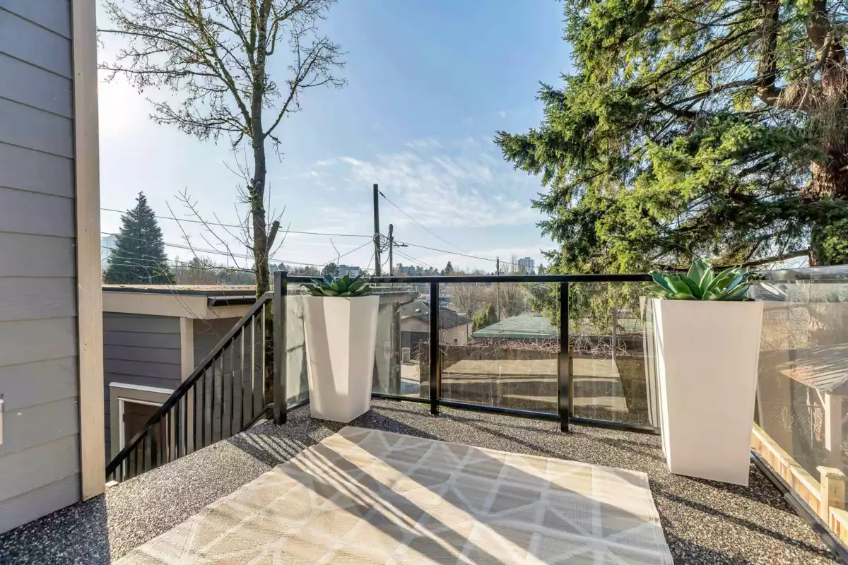 Powder Room Photo of 3439 Fleming Street, Vancouver, BC