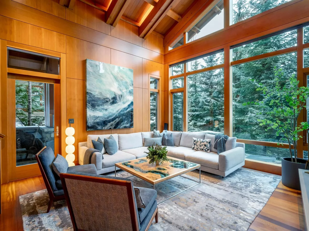Kitchen Island Photo of 4961 Horstman Lane, Whistler, BC