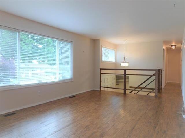 Primary Bathroom Photo of 2124 Topaz Street, Abbotsford, BC