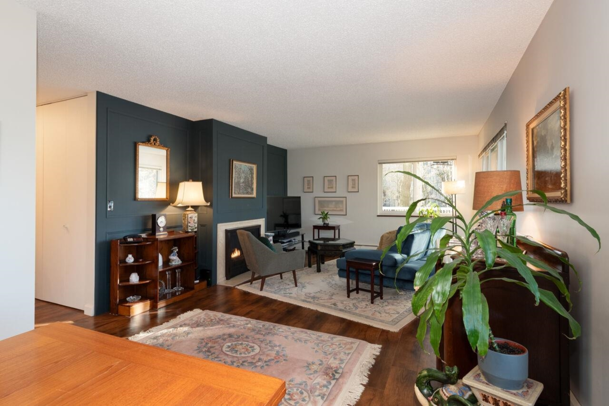 Kitchen Island Photo of 203 1696 W 10th Avenue, Vancouver, BC