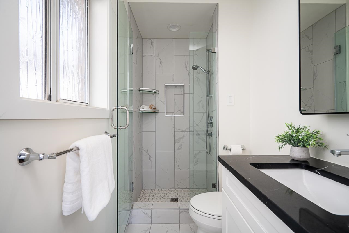 Garage Interior Photo of 220 N Grosvenor Avenue, Burnaby, BC