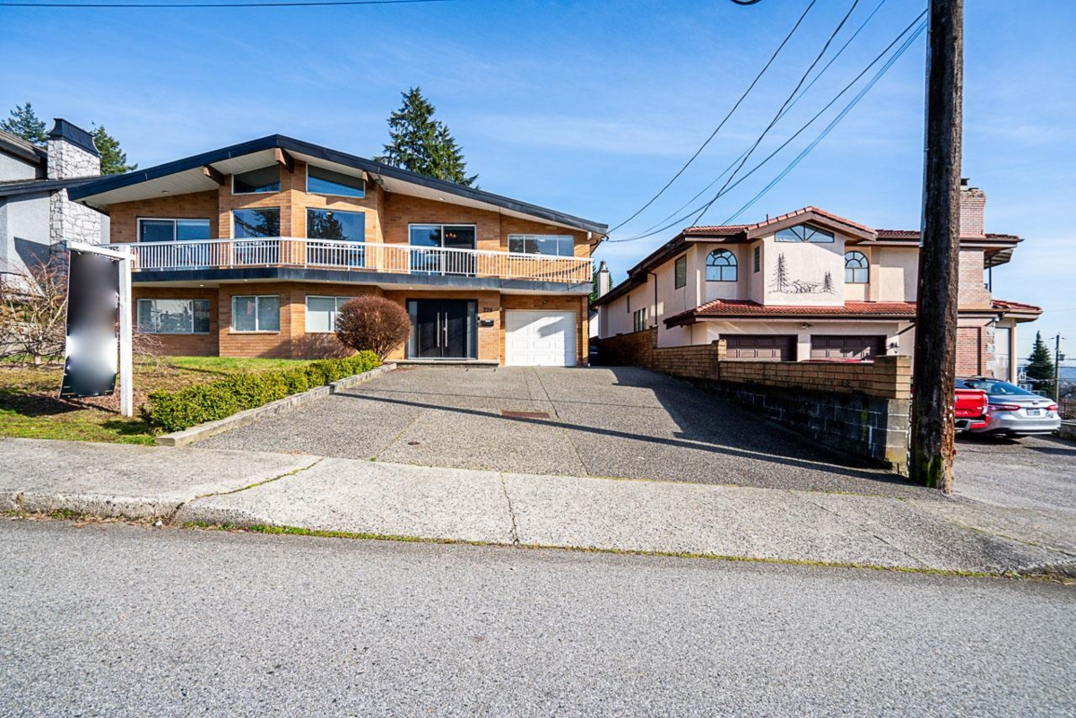 Neighborhood Park Photo Near 220 N Grosvenor Avenue, Burnaby, BC