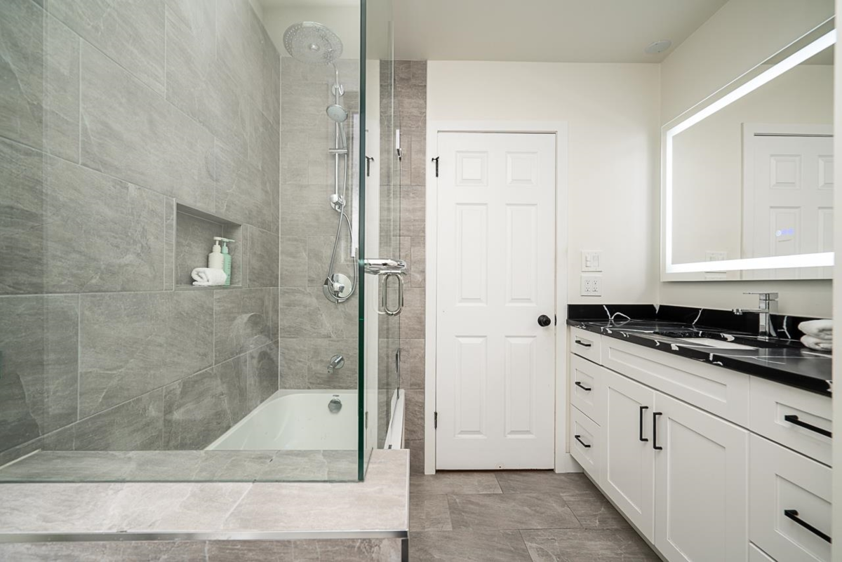 Outdoor Patio Photo of 220 N Grosvenor Avenue, Burnaby, BC