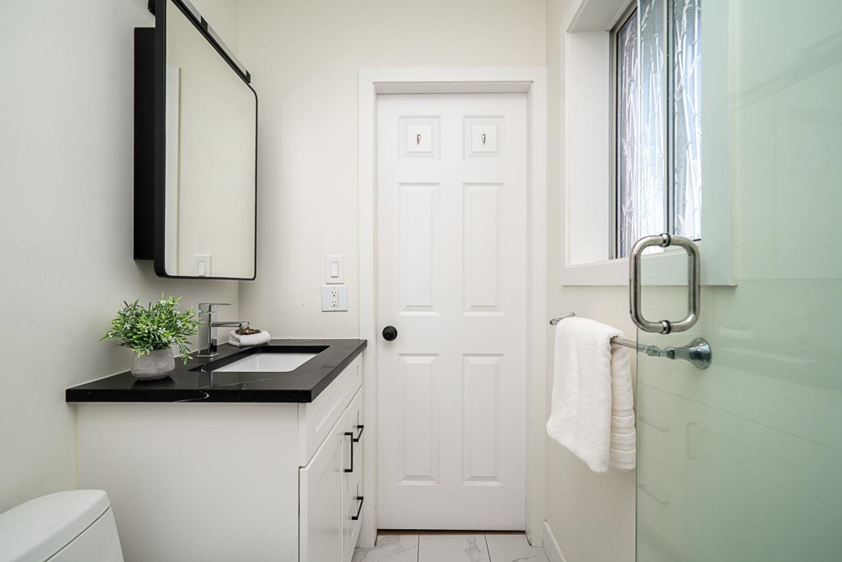 Staircase Photo of 220 N Grosvenor Avenue, Burnaby, BC