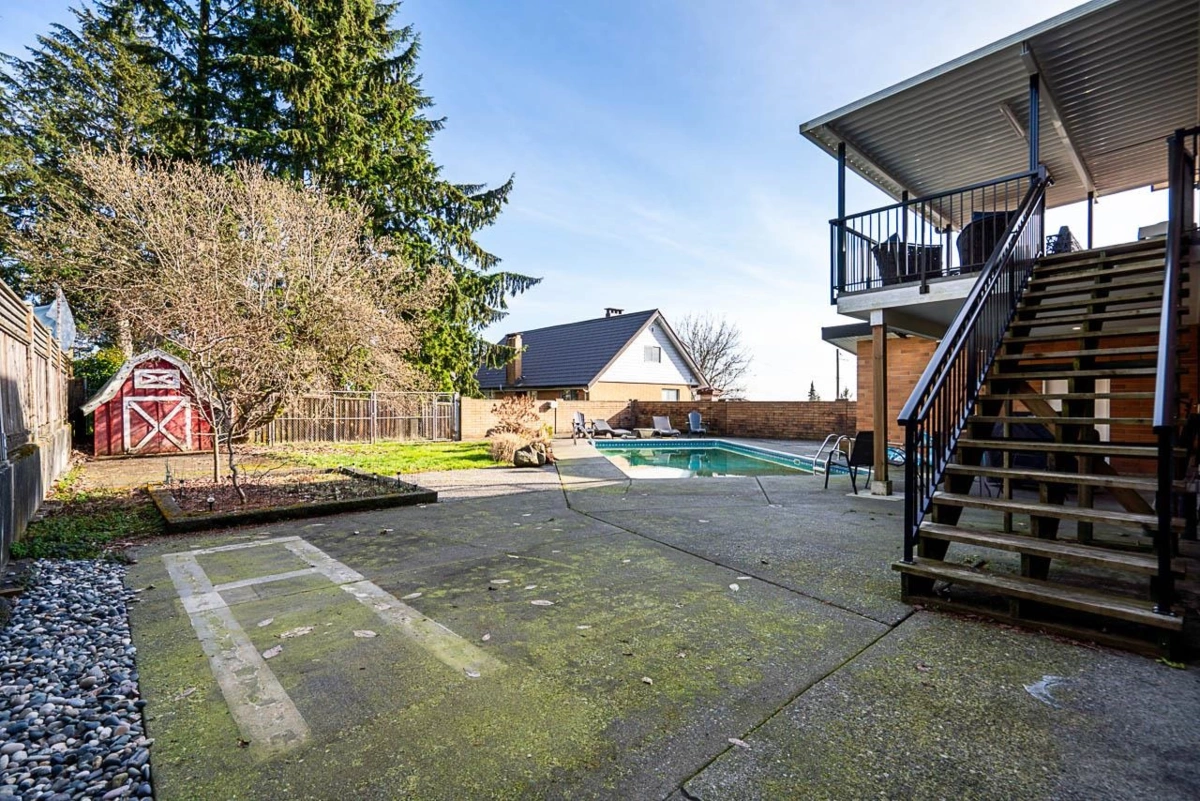 Swimming Pool Photo of 220 N Grosvenor Avenue, Burnaby, BC
