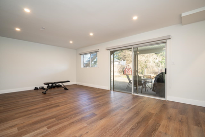 Entry Foyer Photo of 220 N Grosvenor Avenue, Burnaby, BC