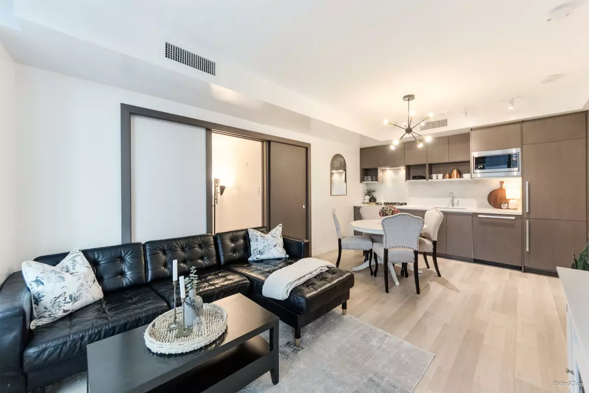 Family Room Photo of 912 68 Smithe Street, Vancouver, BC