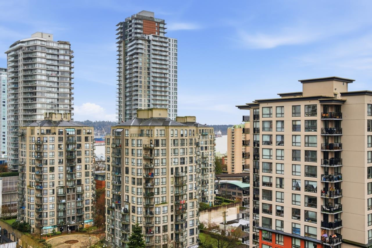 Basement Recreation Room Photo of 604 814 Royal Avenue, New Westminster, BC