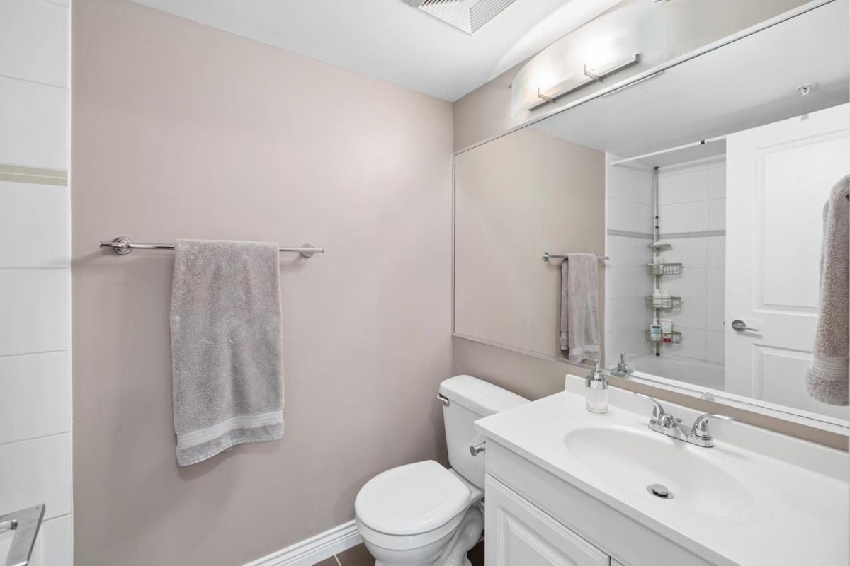 Bedroom 2 Photo of 604 814 Royal Avenue, New Westminster, BC