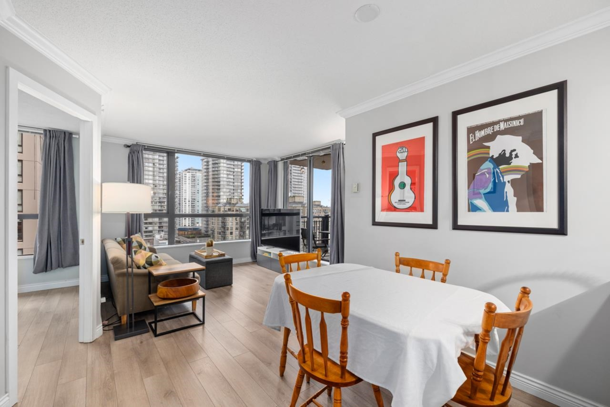 Kitchen Photo of 604 814 Royal Avenue, New Westminster, BC