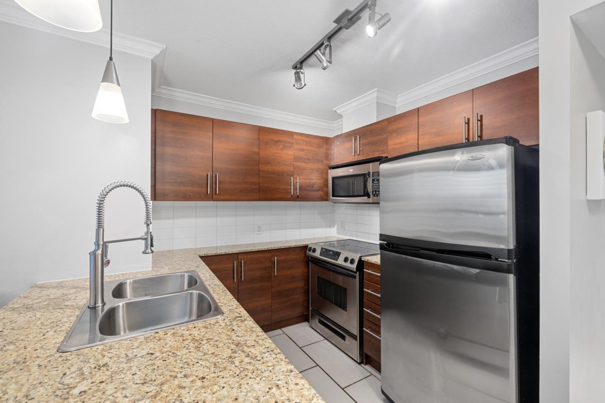 Pantry Photo of 604 814 Royal Avenue, New Westminster, BC