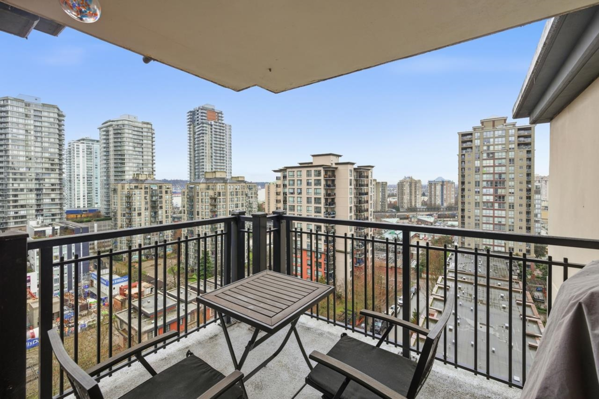 Powder Room Photo of 604 814 Royal Avenue, New Westminster, BC