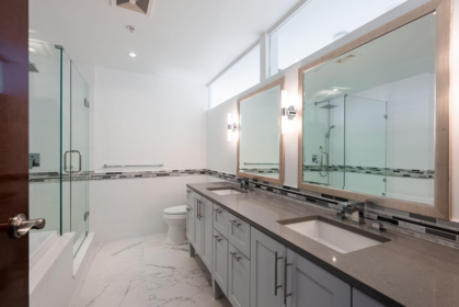 Hot Tub / Spa Photo of 3404 938 Nelson Street, Vancouver, BC