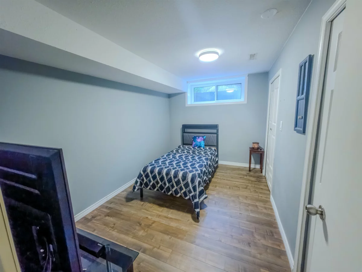 Hallway Photo of 31438 Chalmers Place, Abbotsford, BC