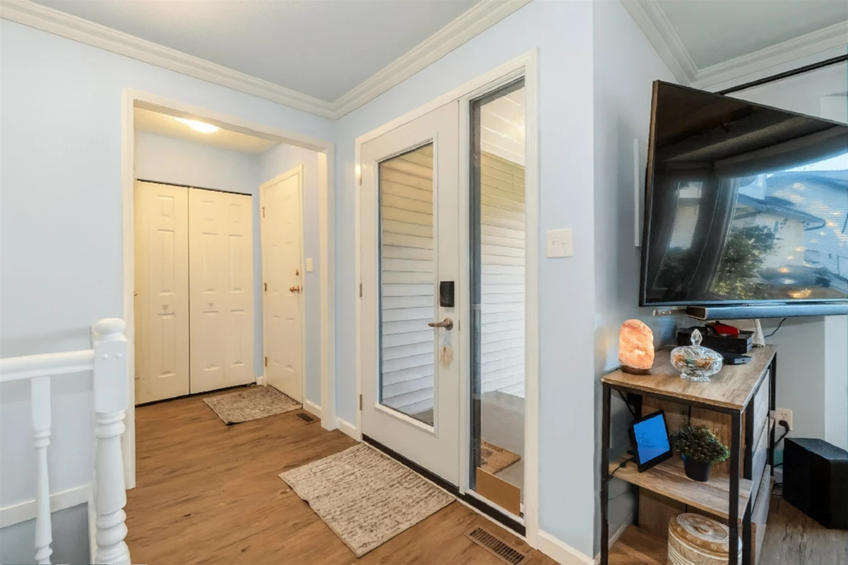 Kitchen Photo of 31438 Chalmers Place, Abbotsford, BC