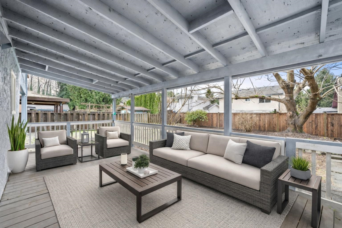 Walk-In Closet Photo of 1140 Lansdowne Drive, Coquitlam, BC