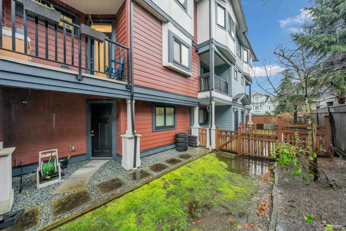 Aerial View of 3 188 Wood Street, New Westminster, BC