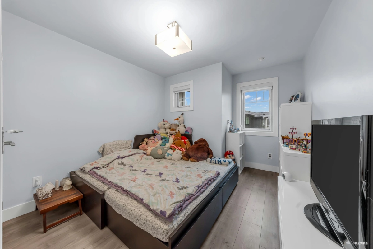 Family Room Photo of 3 188 Wood Street, New Westminster, BC