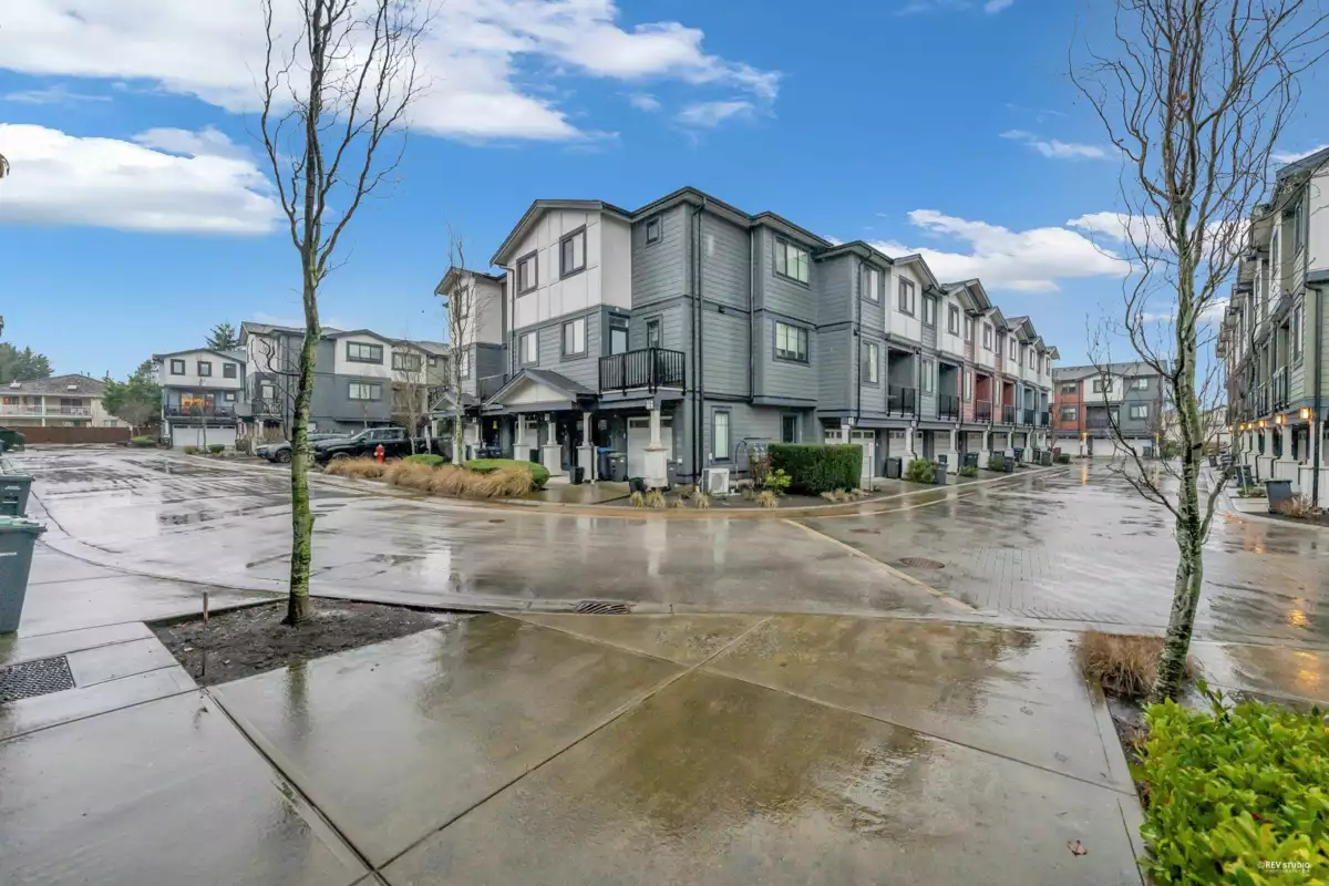 Fitness Center Photo Near 3 188 Wood Street, New Westminster, BC