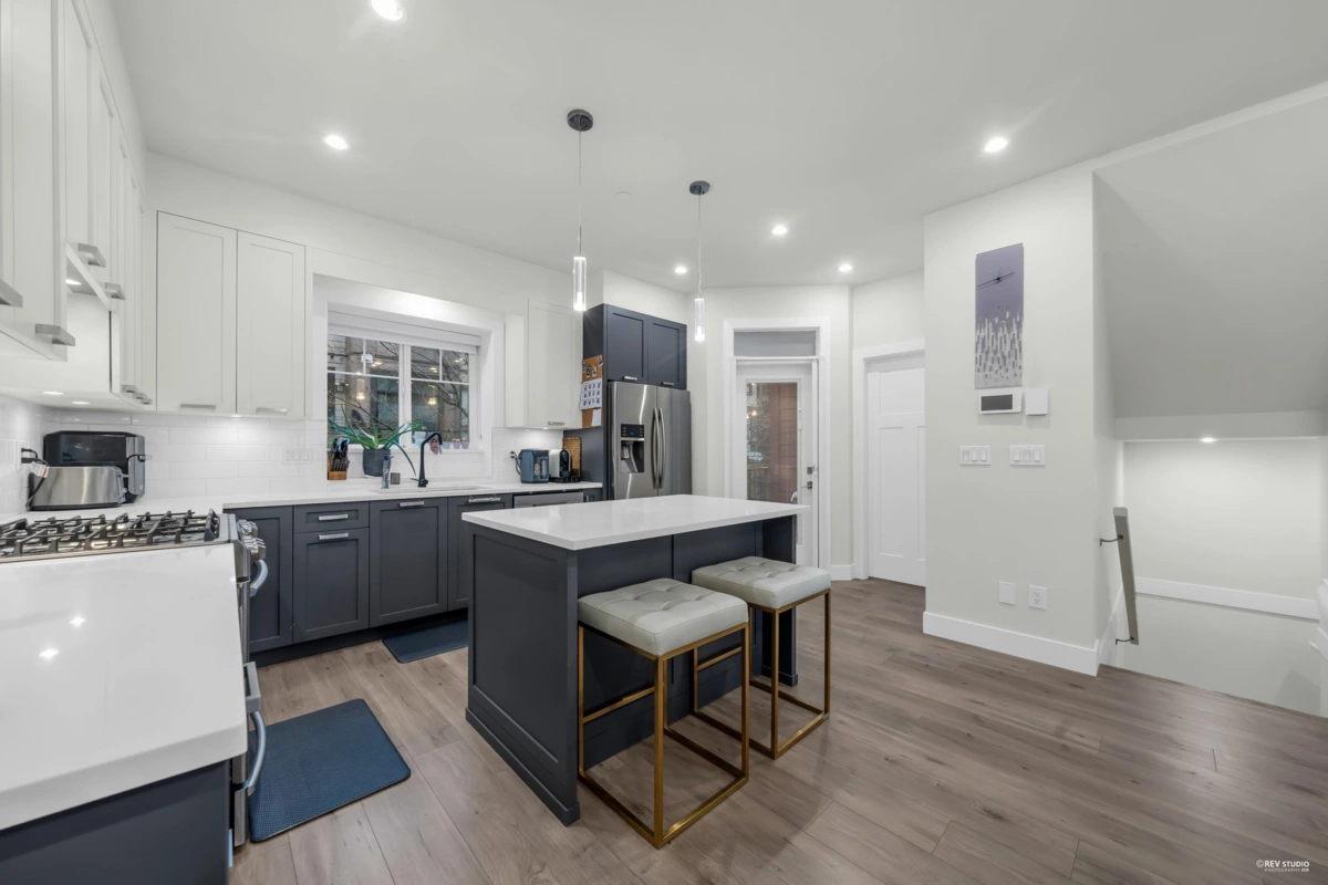 Hallway Photo of 3 188 Wood Street, New Westminster, BC