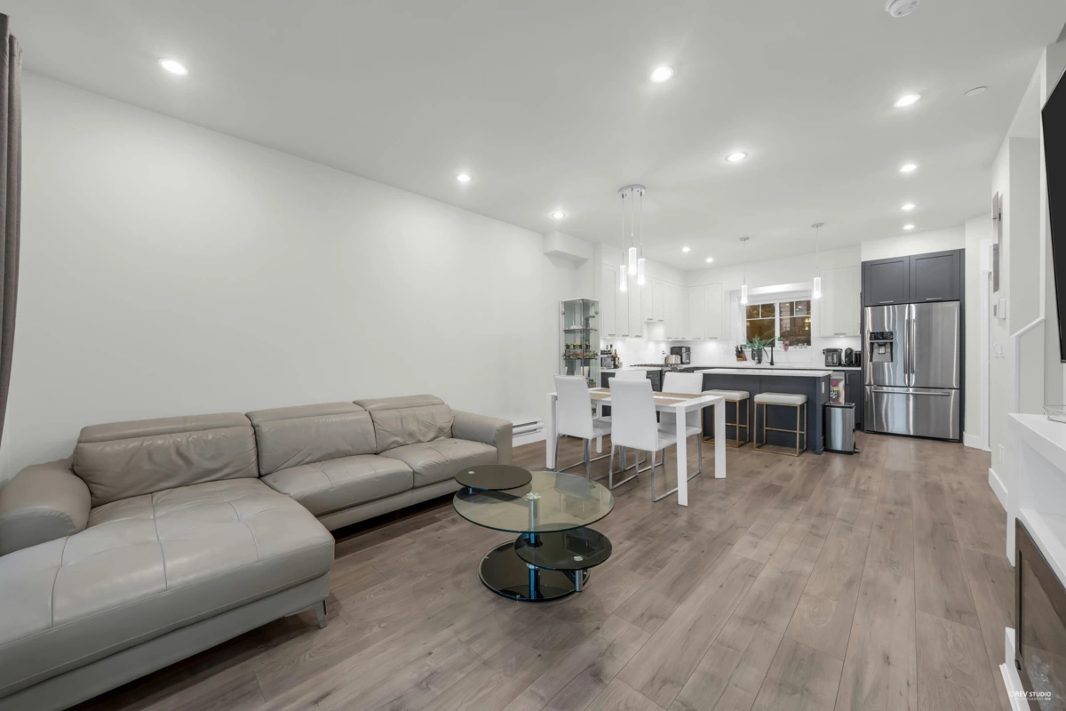 Powder Room Photo of 3 188 Wood Street, New Westminster, BC