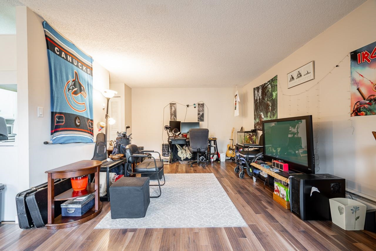 Office / Den Photo of 341 1909 Salton Road, Abbotsford, BC