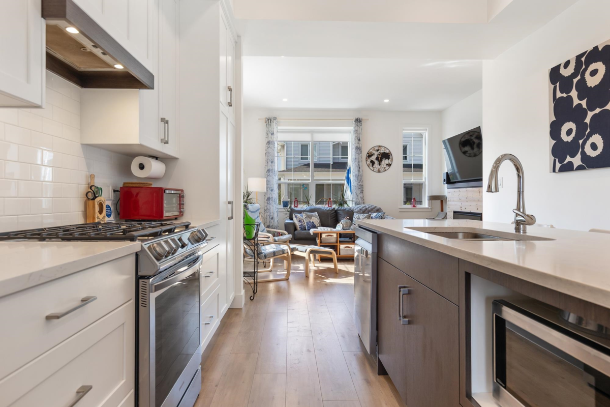 Kitchen Photo of 8 8200 Foxfern Road, Chilliwack, BC