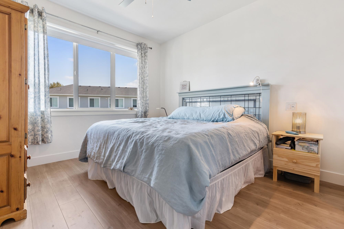 Laundry Room Photo of 8 8200 Foxfern Road, Chilliwack, BC