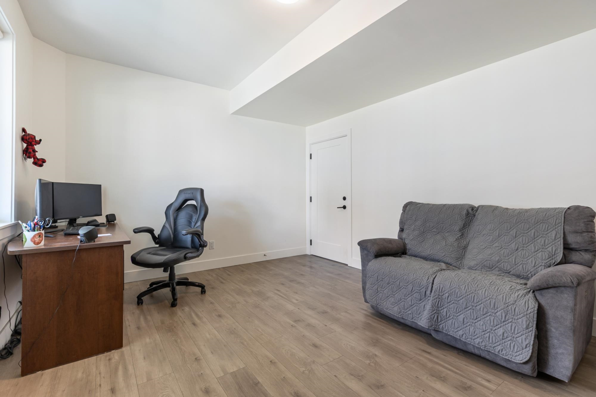 Outdoor Deck Photo of 8 8200 Foxfern Road, Chilliwack, BC