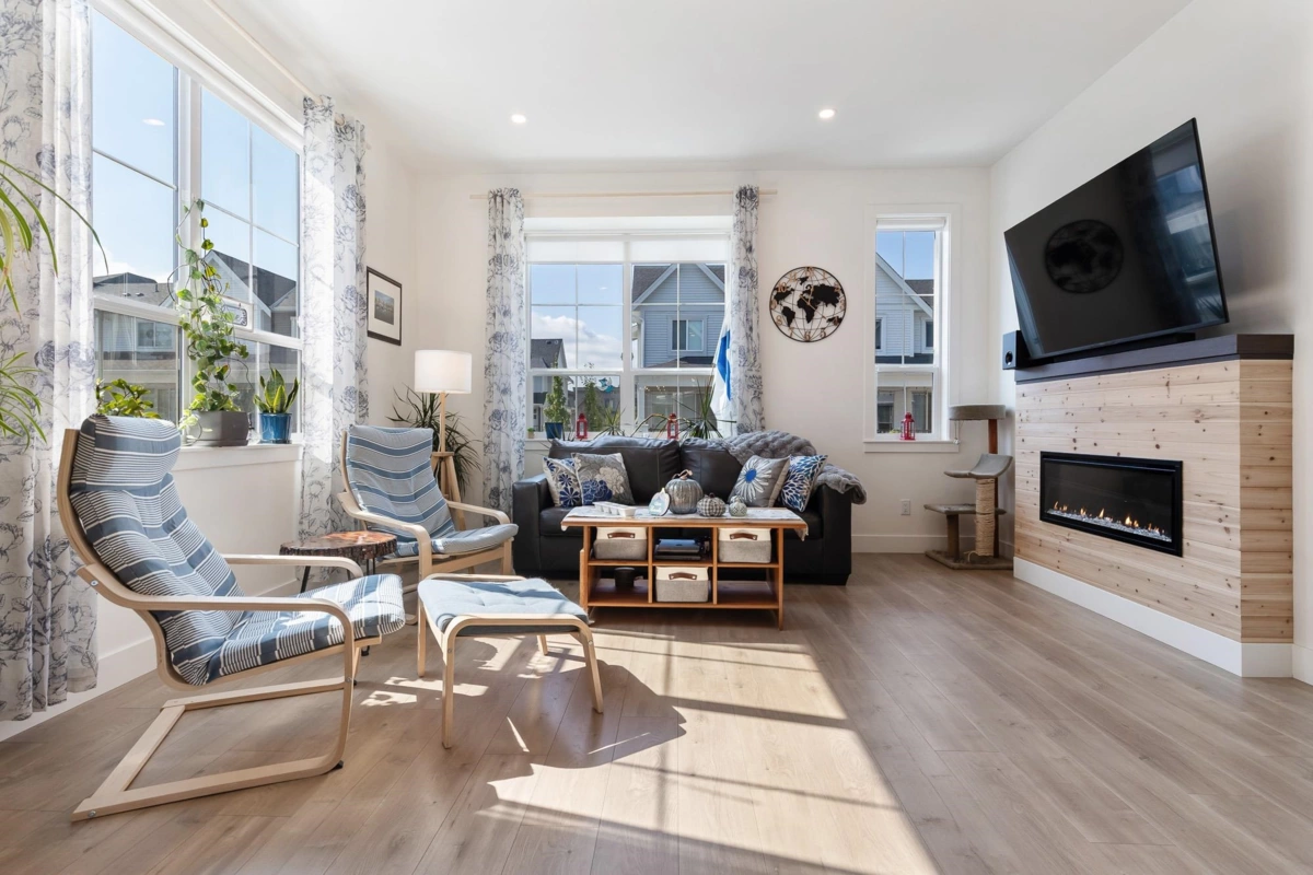 Primary Bathroom Photo of 8 8200 Foxfern Road, Chilliwack, BC