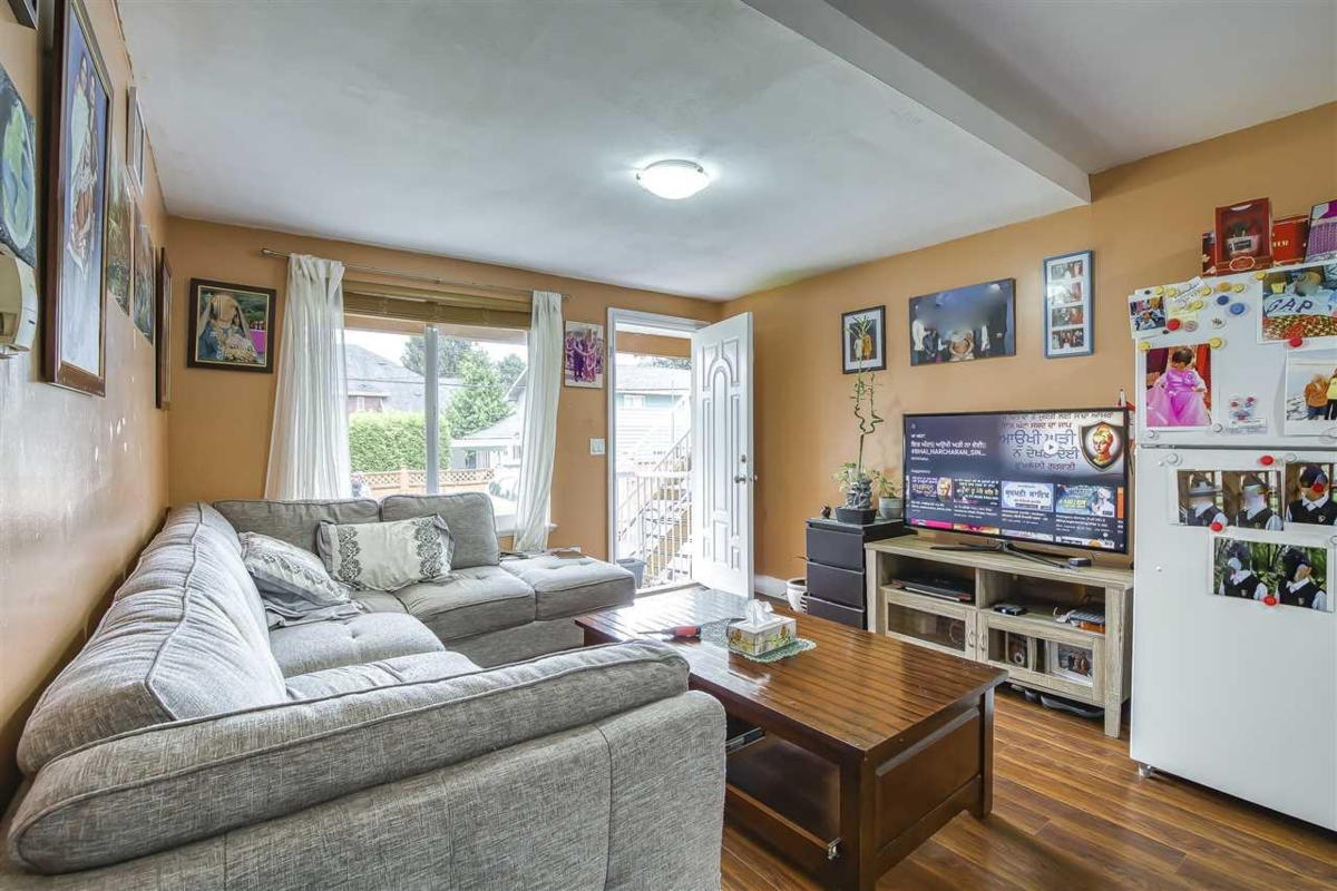 Mudroom Photo of 6484 134 Street, Surrey, BC