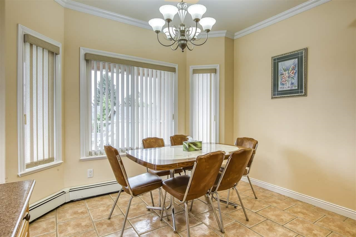 Walk-In Closet Photo of 6484 134 Street, Surrey, BC