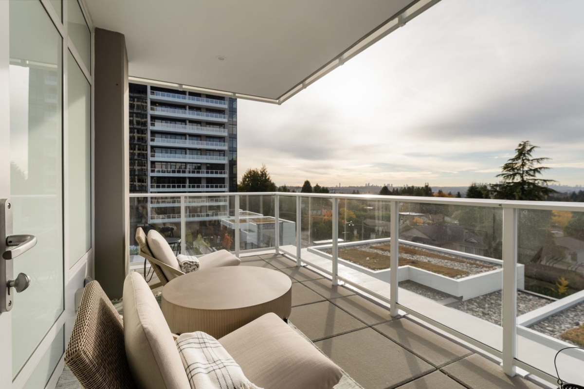 Hot Tub / Spa Photo of 1507 720 Farrow Street, Coquitlam, BC