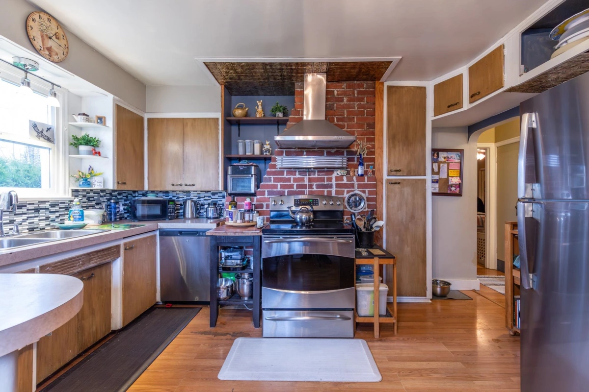 Bedroom 4 Photo of 33582 7 Avenue, Mission, BC