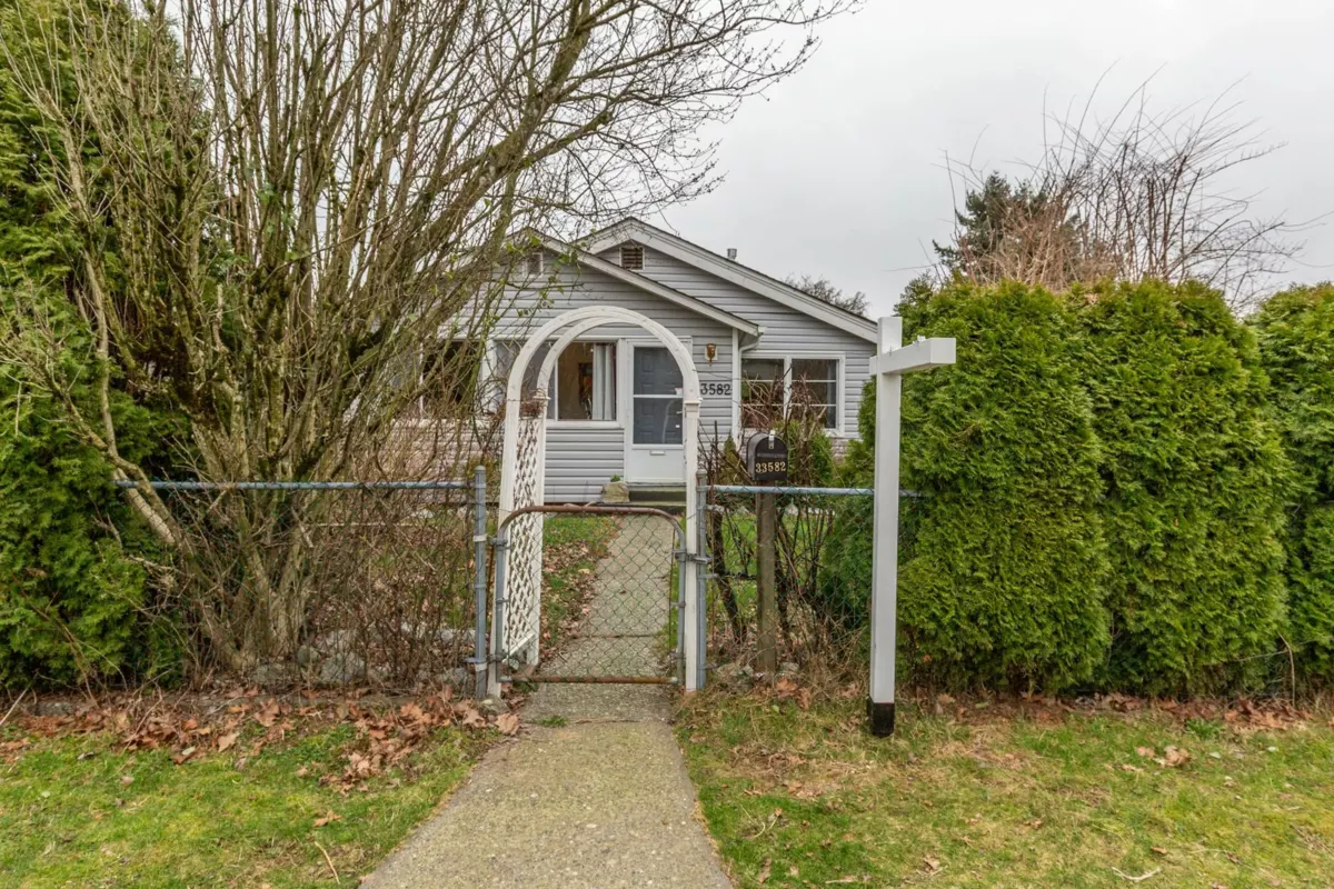 Dining Area Photo of 33582 7 Avenue, Mission, BC