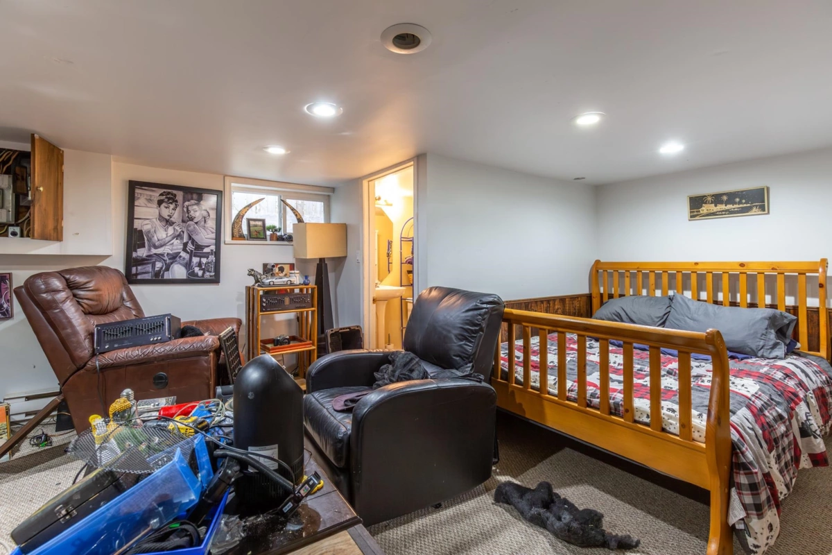 Entry Foyer Photo of 33582 7 Avenue, Mission, BC