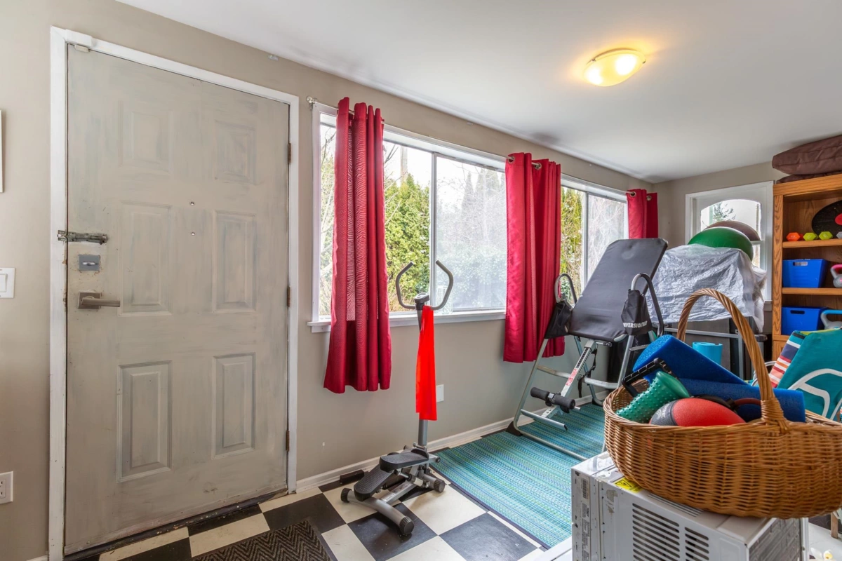Kitchen Photo of 33582 7 Avenue, Mission, BC