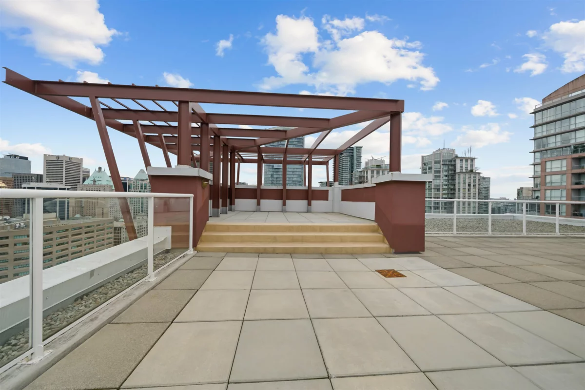 Garden / Landscaping Photo of 1012 933 Seymour Street, Vancouver, BC