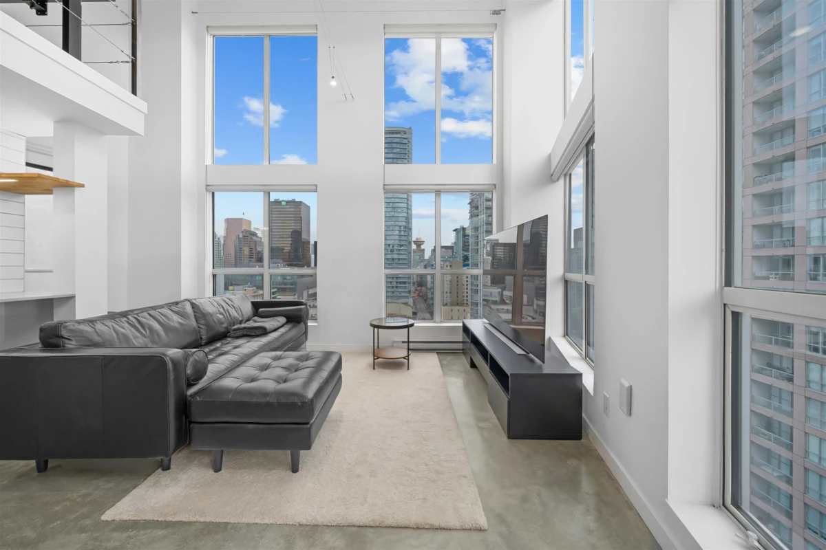 Living Room Photo of 1012 933 Seymour Street, Vancouver, BC