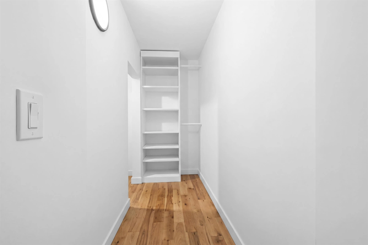 Outdoor Patio Photo of 1012 933 Seymour Street, Vancouver, BC