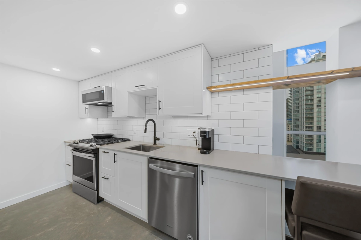 Pantry Photo of 1012 933 Seymour Street, Vancouver, BC